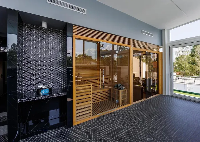 Villa Bauhaus Penthouse Wellness Apartman Siofok
