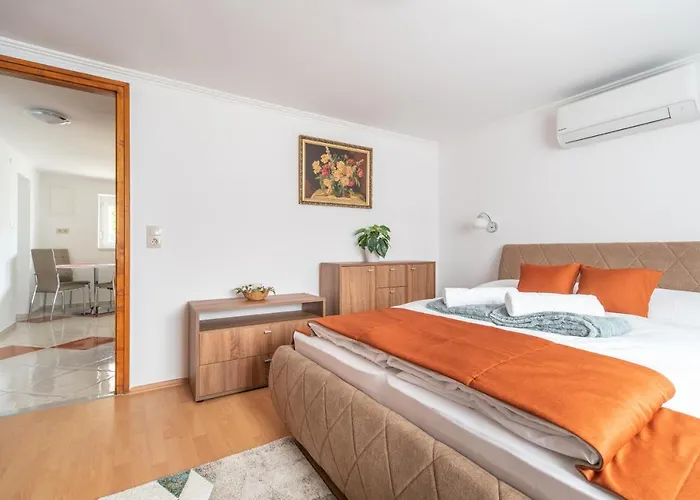 Topáz Apartmanházak Keszthely
