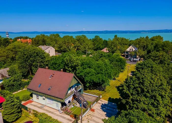 Csini Vendeghaz Hotel Balatonföldvár
