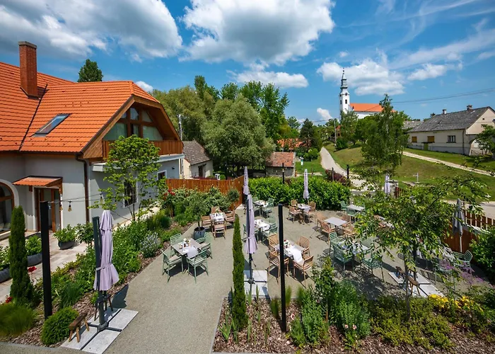 Mandilla Hotel Köveskál