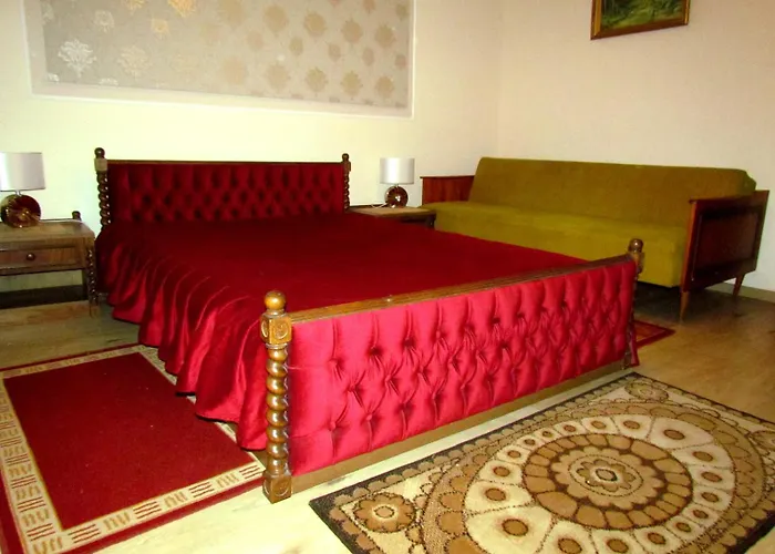 Leander Vendeghaz Hotel Gyenesdiás