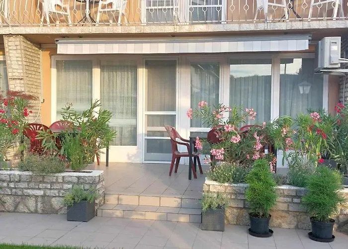 Siesta Apartmanhaz Balatonfuered