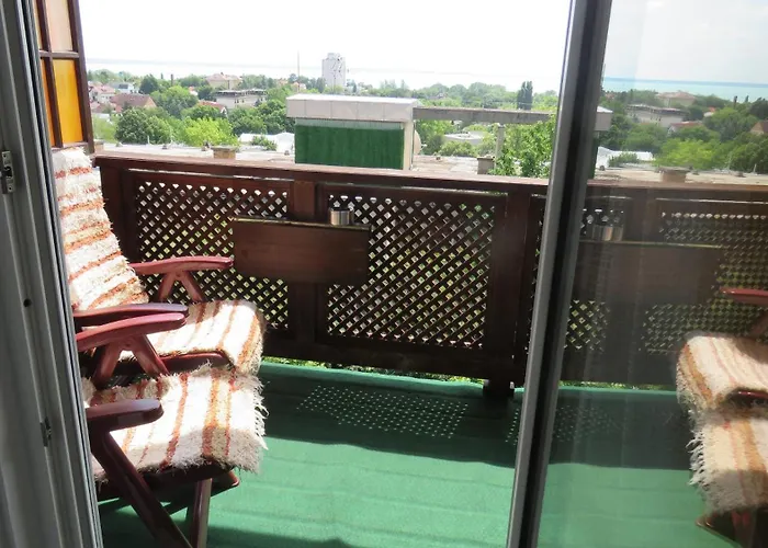 Prima Porta Vendeghaz Hotel Balatonalmádi