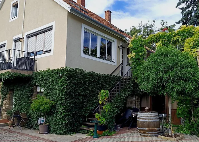 T.H.Ny Village Inn Cottage Tihany