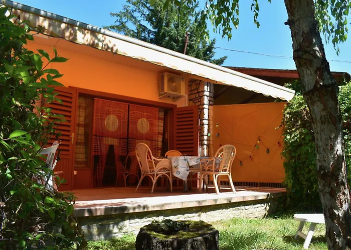 Cozy Family Cottage At The Lake Siófok