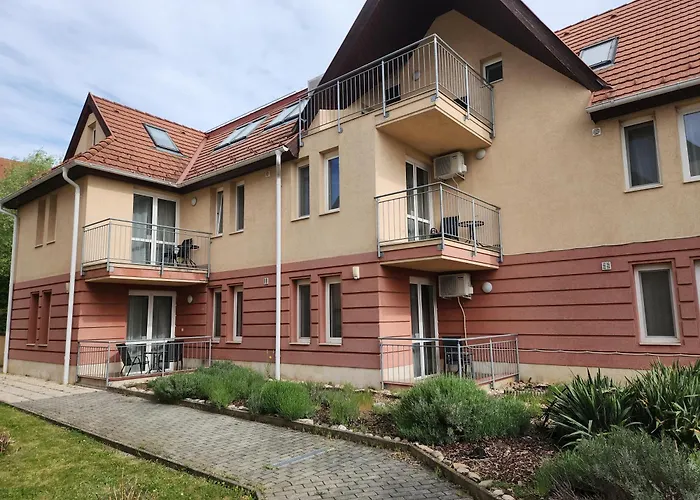 Hotels nahe Römisch-katholische Heilig-Geist-Kirche