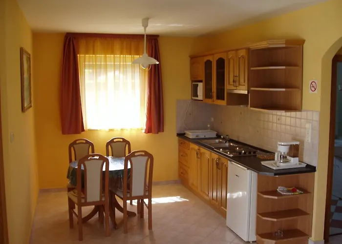 Katalin Apartmanhaz Zalakaros