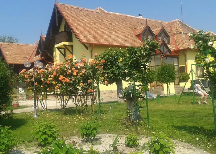 Vakáció Üdülő Aparthotel Révfülöp