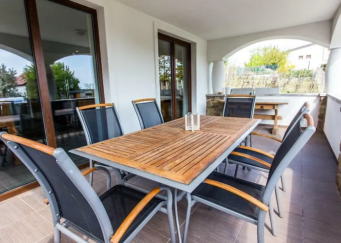 VIVAZA Villa Szigliget