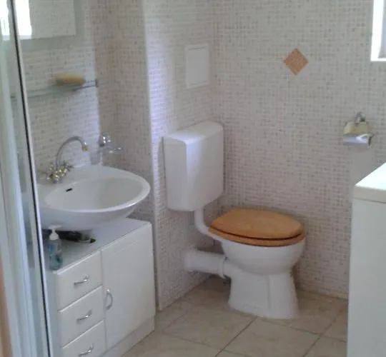 Adél Vendégház Balatonalmádi Hotel